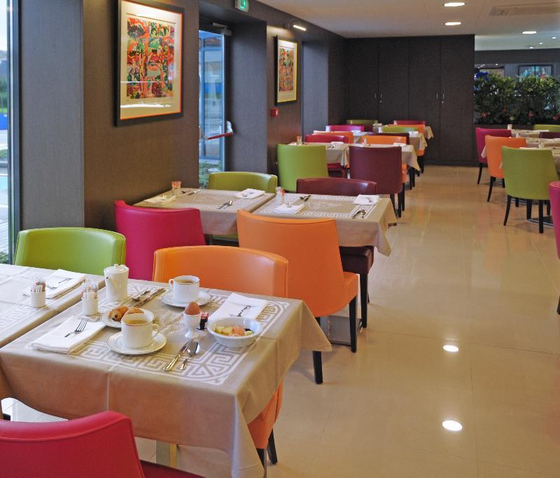 Roi Soleil Prestige Strasbourg Hotel Schiltigheim Buitenkant foto